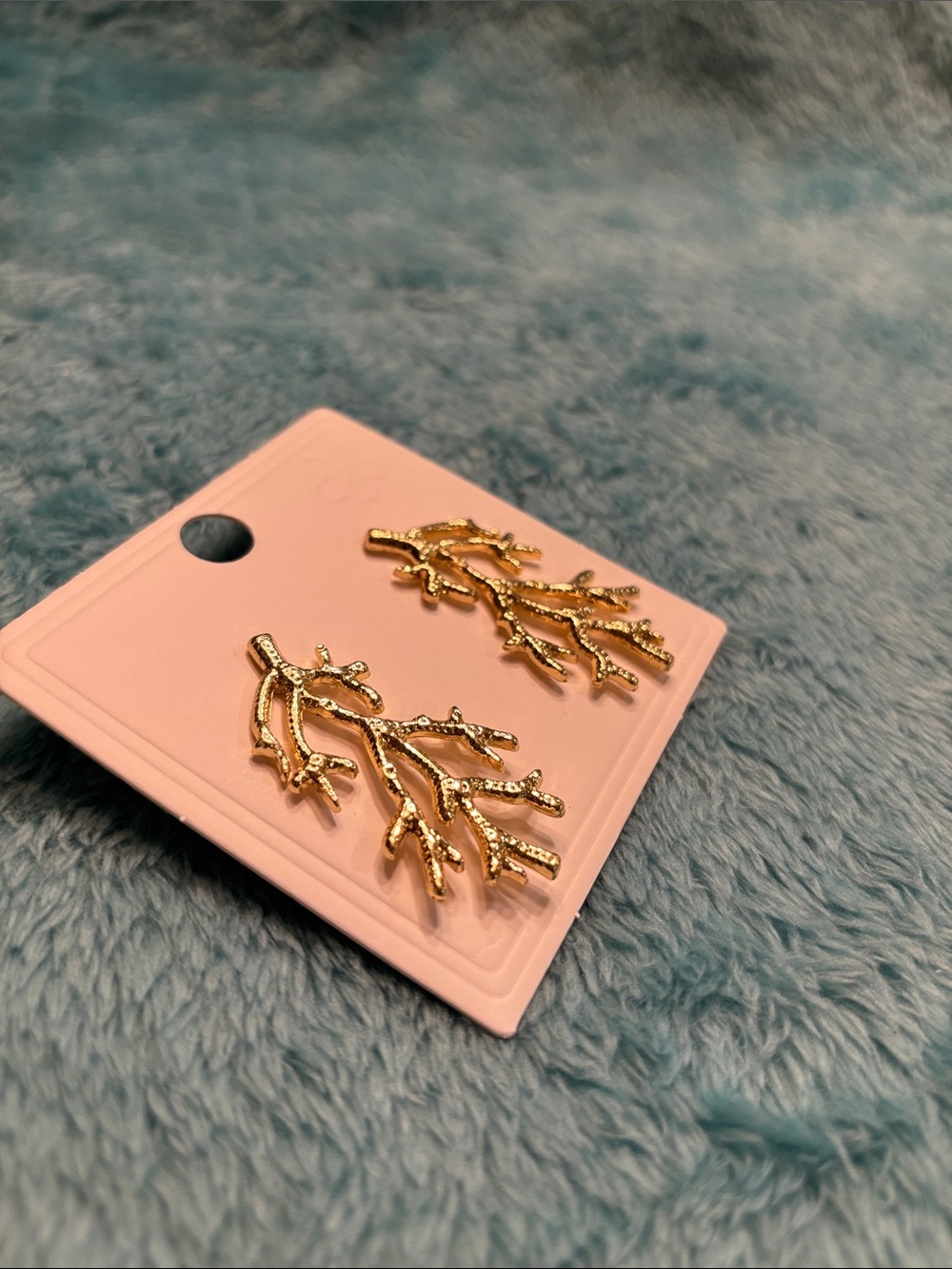 Gold Coral Beach Ocean Nautical Fashion Pierced Earrings NWT 1.75x1” - Picture 5 of 10